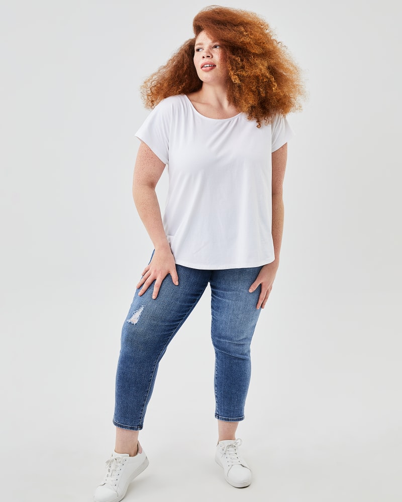 Plus size model with hourglass body shape wearing Layla Cotton Tee by Molly&Isadora | Dia&Co | dia_product_style_image_id:155850
